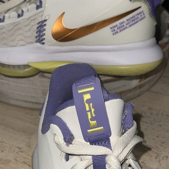 NIKE LeBron Witness 5 EP 'Summit White Metallic Bronze' CQ9381-102 Woman’s Sz 7 - Picture 7 of 16